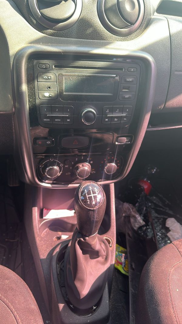 RENAULT DUSTER CONFORT PLUS 1.6 4X2 ABS (NIO589)
