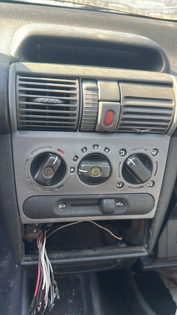 CHEVROLET CORSA CLASSIC 3P AA+DIR 1.6N (GKT230)