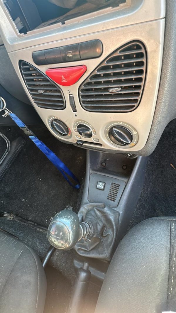 SIENA FIRE 4P 1.4 MPI 8V HP BZ (MBA331)