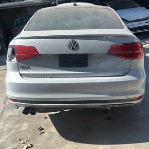 VW VOLKSWAGEN VENTO 2.0L GLI (AC334DG)