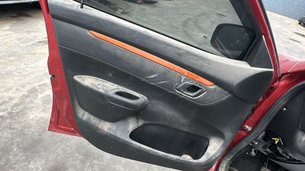 KWID OUTSIDER 1.0 (AD879AG)