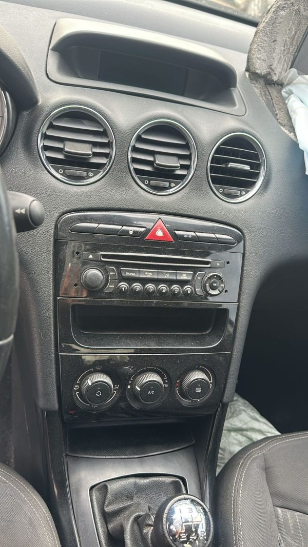 PEUGEOT 408 ACTIVE 1.6 (AB752MP)