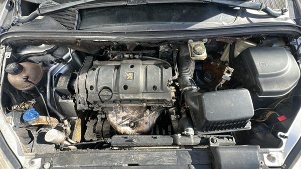 PEUGEOT 307 XS 1.6 5P (KHJ939)