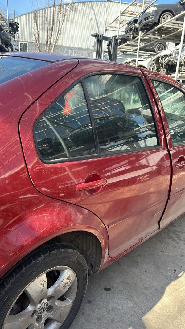 VW VOLKSWAGEN BORA 2.0 (INJ225)