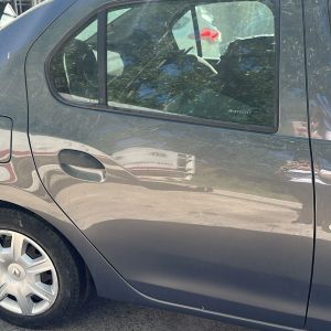 RENAULT NUEVO LOGAN AUTHENTIQUE 1.6 (AB805GP)