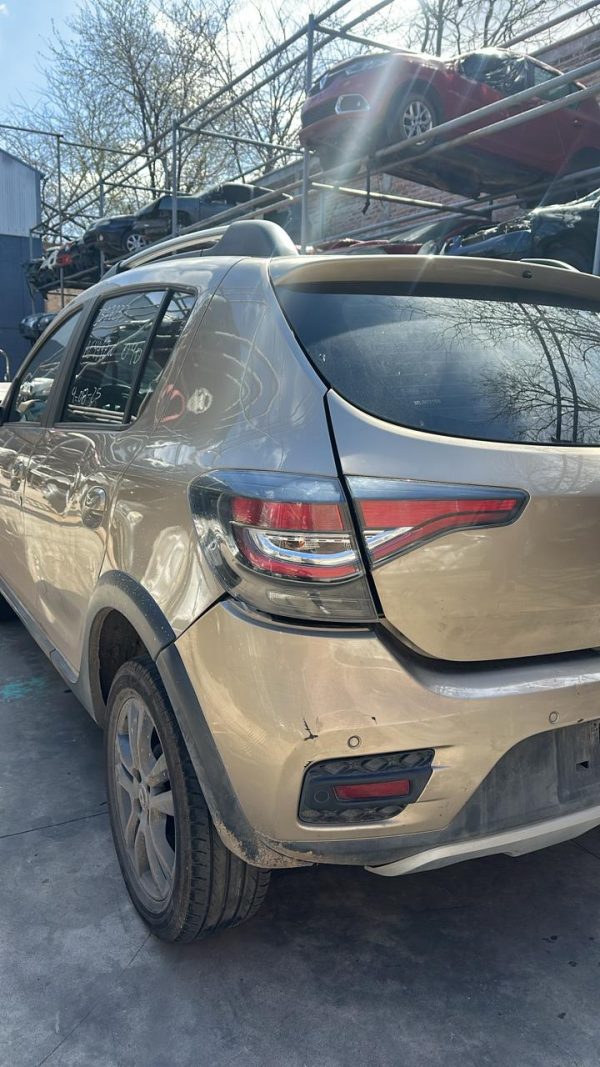 RENAULT SANDERO PH2 STEPWAY ZEN 1.6 (AE449ZW)