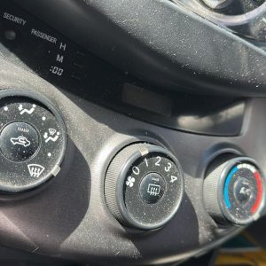 TOYOTA RAV4 4X2 A/T (MGL499)