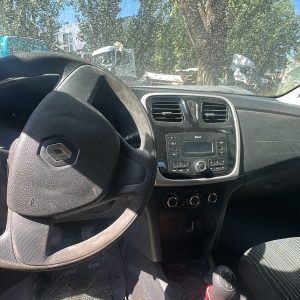 RENAULT NUEVO LOGAN AUTHENTIQUE 1.6 (AB805GP)