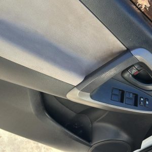 TOYOTA RAV4 4X2 A/T (MGL499)