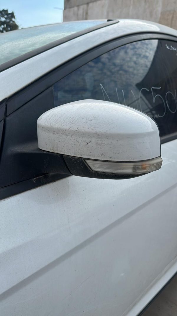 FORD FOCUS 5P 1.6L N MT S (NUC504)