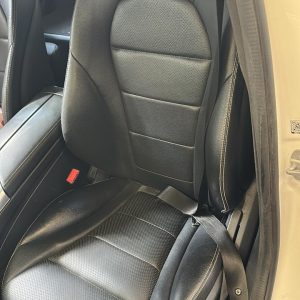 MERCEDES BENZ C250 (AB089XT)