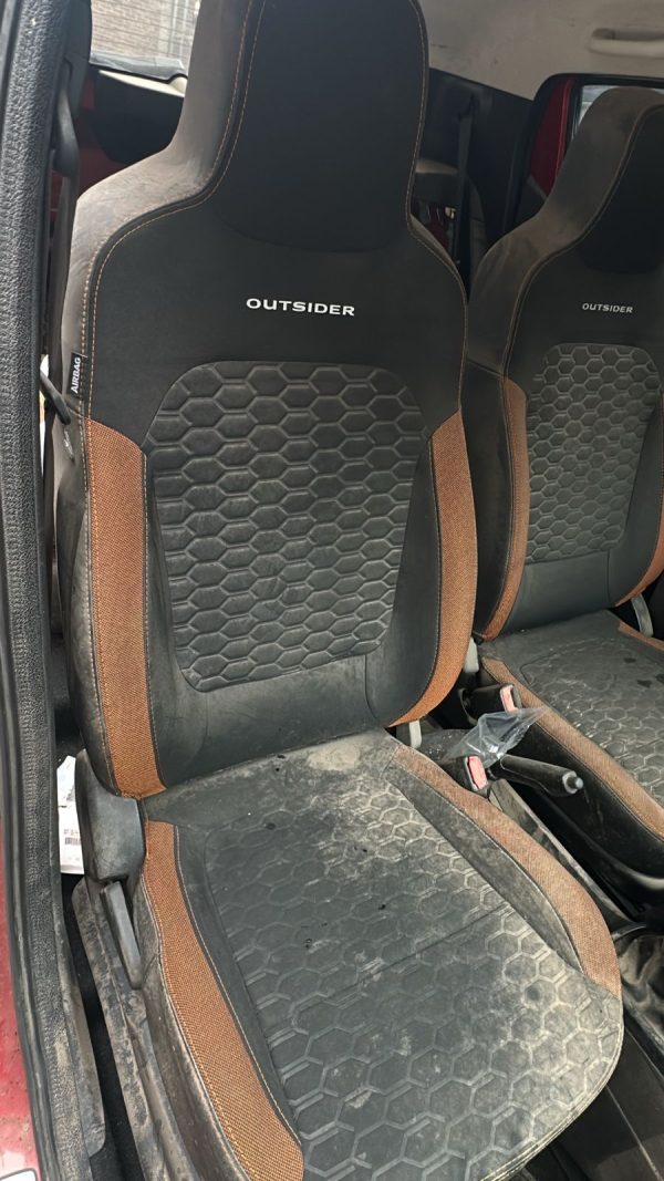 KWID OUTSIDER 1.0 (AD879AG)