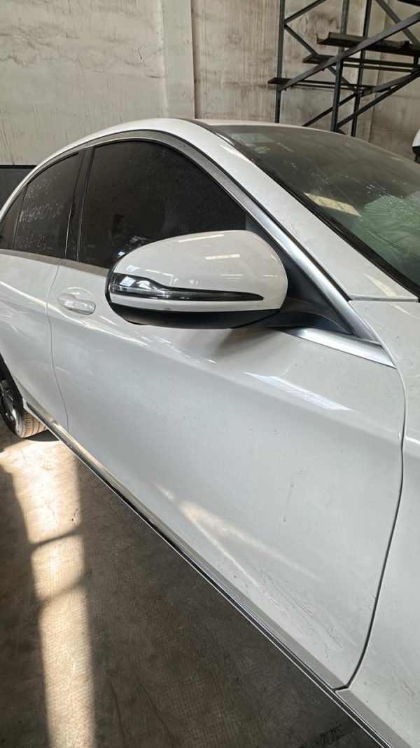 MERCEDES BENZ C250 (AB089XT)